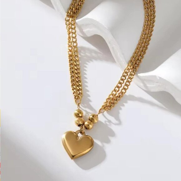 Elegant and Luxurious Heart Love Golden Stainless Steel Necklaces Faded- Free - Picture 10 of 13